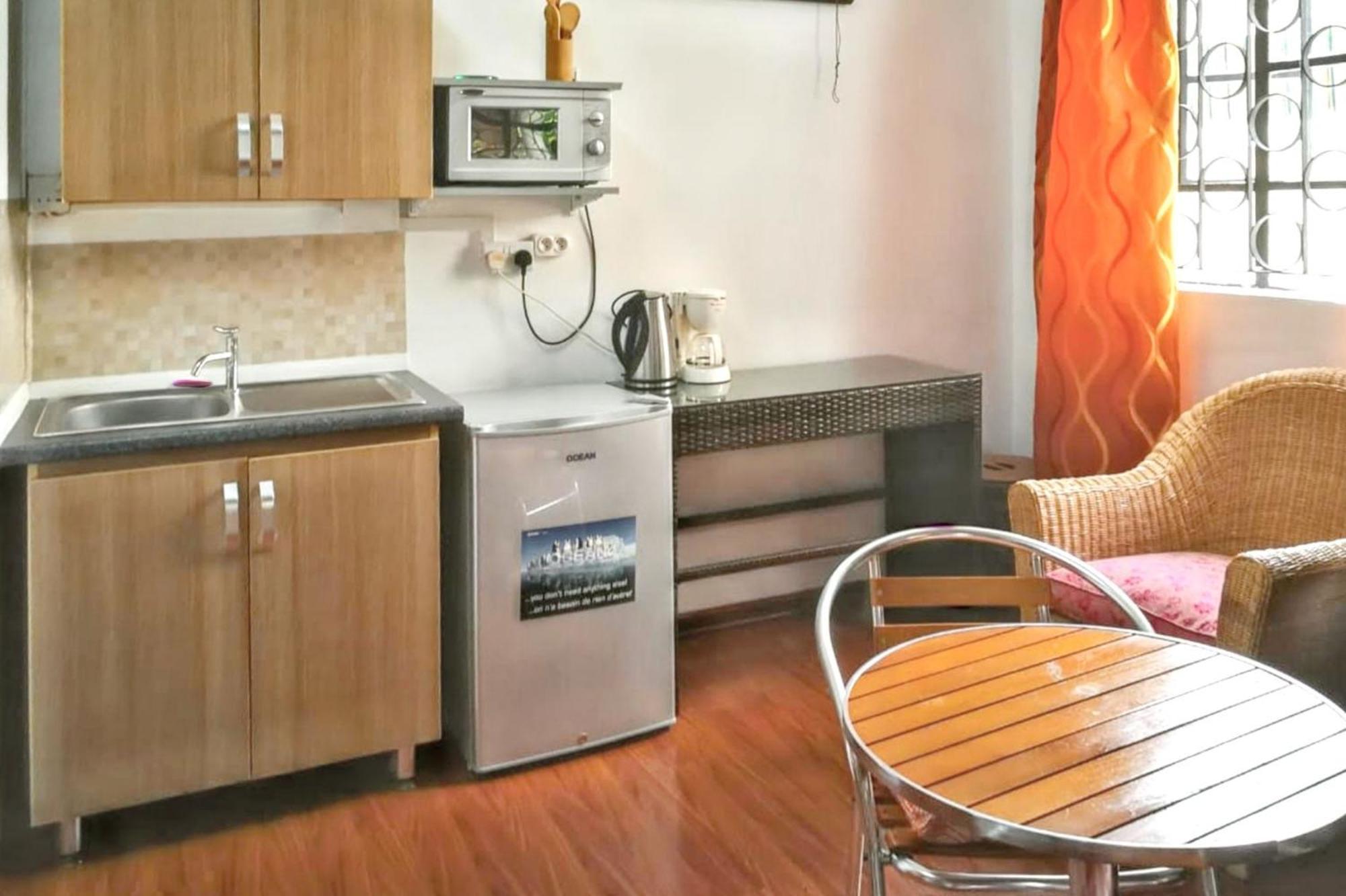 Charming Studio In Flic En Flac With Enclosed Garden 25M² מראה חיצוני תמונה