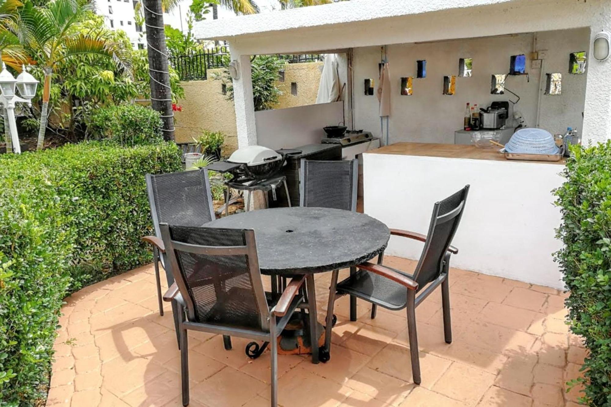 Charming Studio In Flic En Flac With Enclosed Garden 25M² מראה חיצוני תמונה